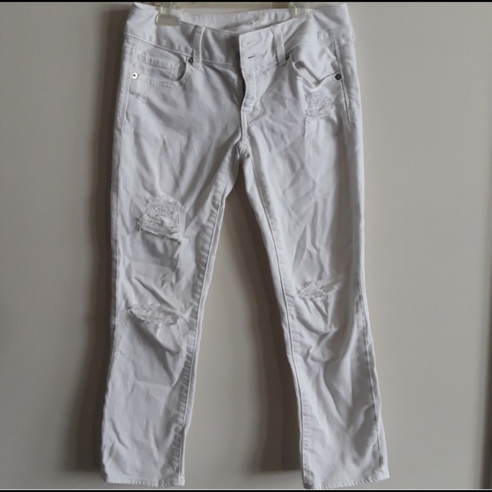 American Eagle White Ripped Jeans Size 0